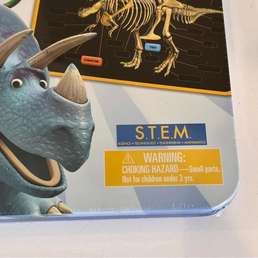 NWT Toy Story Dinosaur Science Kit